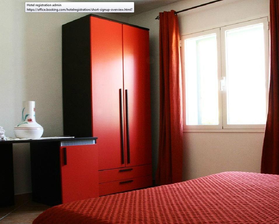 Gallo Spot Hotell San Teodoro  Rum bild