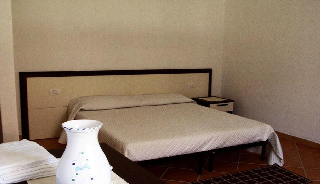 Gallo Spot Hotell San Teodoro  Exteriör bild